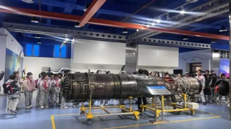 科学探索·北京5日亲子营航天主题研学【银河探索者计划】+【紫禁城仰望星空 用科学叩问苍穹】+与航天员交流·深入北航·火箭工厂·航天训练中心·太空育种城堡·科学探索·北京5日亲子营航天主题研学【银河探索者计划】+【紫禁城仰望星空 用科学叩问苍穹】+与航天员交流·深入北航·火箭工厂·航天训练中心·太空育种城堡