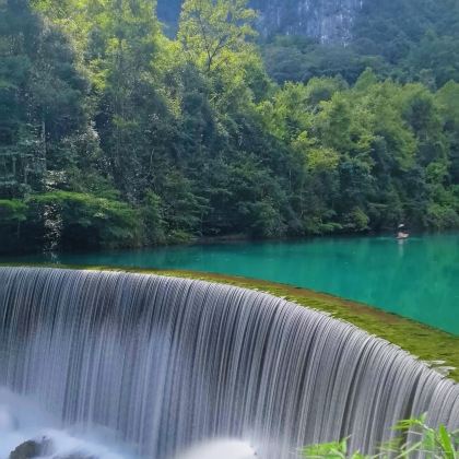 贵州贵阳+黄果树景区+马岭河峡谷景区+万峰林景区+荔波小七孔景区+西江千户苗寨+青岩古镇6日5晚自由行