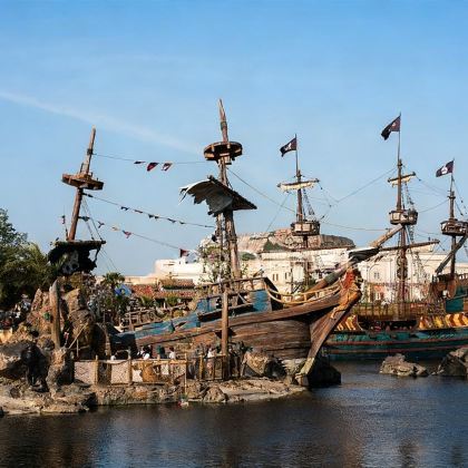 上海迪士尼（Disney）+东方明珠7日6晚跟团游