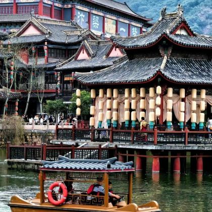 东阳横店影视城+丽水+缙云仙都景区+云和梯田景区+古堰画乡旅游度假区+松阳老街6日5晚私家团