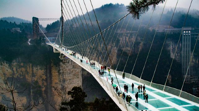 长沙+韶山+张家界+天门山+凤凰6日5晚跟团游·无购物+毛泽东故居+刘少奇故居+索道往返/双玻奇景/峡谷游船/天门洞/凤凰夜景