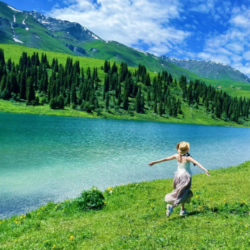 伊犁+赛里木湖+那拉提旅游风景区17日16晚私家团
