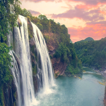 贵阳+黄果树景区+荔波小七孔景区+西江千户苗寨+兴义+马岭河峡谷景区+万峰林景区+万峰湖6日5晚私家团