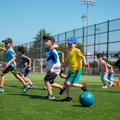 优选夏校·温哥华哥伦比亚大学全球青少年英语夏校14天夏令营 | ESL课程18节 | 校园活动 | 斯坦利公园，惠斯勒，本地游乐园，飞跃加拿大，温哥华老城徒步，海滩BBQ，科学中心，格兰维尔岛