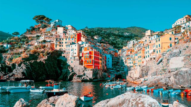 <9天>【6-15人小團 | 法意瑞3國雙峯奇緣】巴黎-羅馬·登頂少女峯+上帝隱藏的後花園-多洛米蒂+托斯卡納奧爾恰谷+探祕勃艮第酒莊+金色山口列車+懸崖小鎮五漁村+文藝復興寶庫佛羅倫薩+羅馬古城