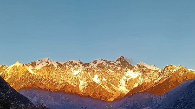 林芝看南迦巴瓦峰观景酒店全攻略：协议价与预订时机