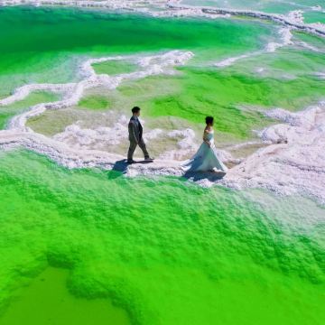 西宁+兰州+青海湖景区+茶卡盐湖+敦煌莫高窟+张掖8日7晚拼小团