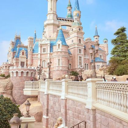 上海迪士尼（Disney）+苏州+乌镇+杭州6日5晚跟团游