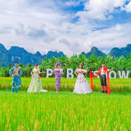 广西南宁+通灵大峡谷+德天跨国瀑布景区+明仕田园+北海+涠洲岛7日6晚拼小团
