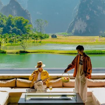 广西南宁+河池+百色+崇左+浩坤湖+鹅泉+古龙山大峡谷5日4晚私家团