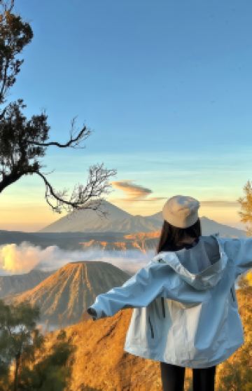 巴厘岛+布罗莫火山+佩妮达岛+罗威纳海滩6日5晚跟团游图片