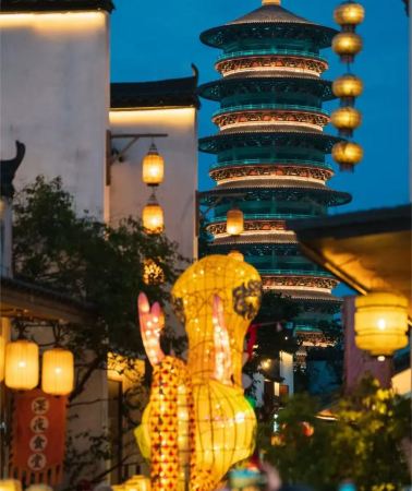 5天4晚 • 點選下方贈三清山特色葛根飲品 5 日 4 晚臻選路線｜邂逅婺源徽派秋景、登三清山觀奇峰雲海、探秘望仙谷峽谷夜景