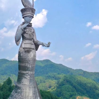 贵州贵阳+织金洞+黄果树景区+六盘水+剑河仰阿莎温泉小镇+镇远古城+兴义7日6晚私家团