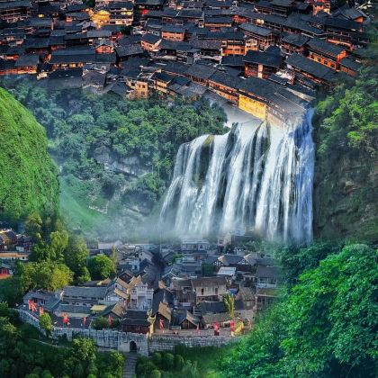 贵州贵阳+黄果树景区+荔波小七孔景区+西江千户苗寨5日4晚拼小团