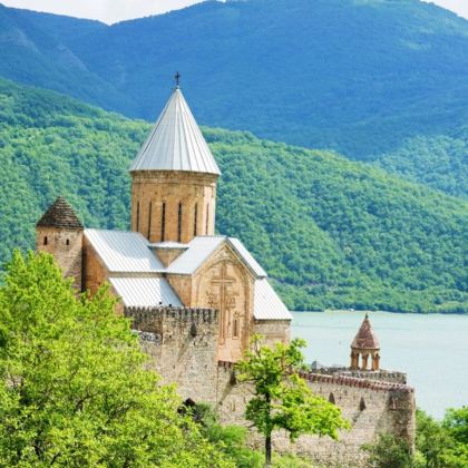 阿塞拜疆+格鲁吉亚+亚美尼亚13日11晚跟团游