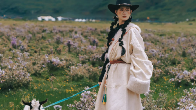 8-Day Best of Yunnan Private Tour from Kunming· Dali, Lijiang, Shangri-La, Green Lake, Dukezong Ancient Town, Blue Moon Valley | Jiuxiang Scenic Region | 