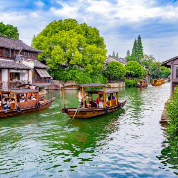 杭州+乌镇+西塘+横店影视城6日5晚跟团游