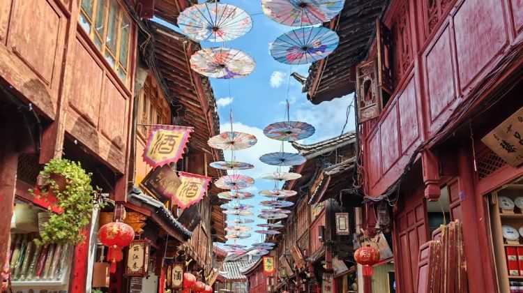 5D4N · Group Tours · Yunnan Kunming + Dali + Lijiang 5 Days 4 Nights Small Group Tour