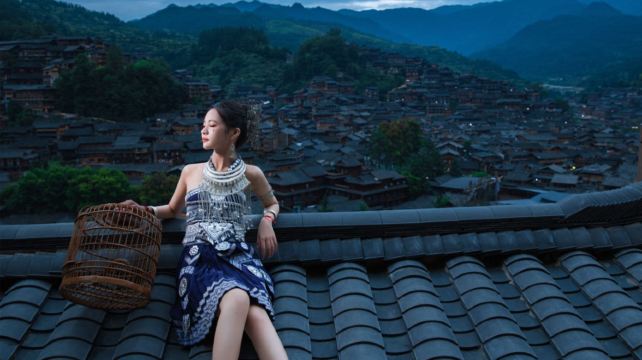 贵州黄果树景区+西江千户苗寨+荔波4日3晚跟团游·错峰出游/自营20人小团+2+1商务大巴+首晚亚朵+升级一晚5钻+苗寨特色客栈+下单享礼遇