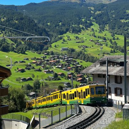 意大利+多洛米蒂山脉+少女峰+拉瓦莱多三峰山+龙疆湖+瑞士因特拉肯+采尔马特+苏黎世+日内瓦+阿尔卑斯山12日11晚私家团