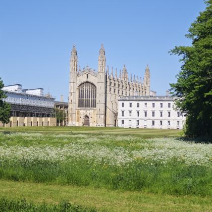 英国剑桥+查茨沃斯庄园2日拼小团