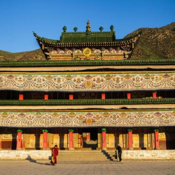 天水+甘南+扎尕那+官鹅沟+拉卜楞寺+郎木寺+炳灵寺石窟7日6晚私家团