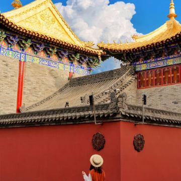 西安兵马俑+华清宫+西安城墙+大唐不夜城+钟鼓楼广场+永兴坊4日3晚拼小团