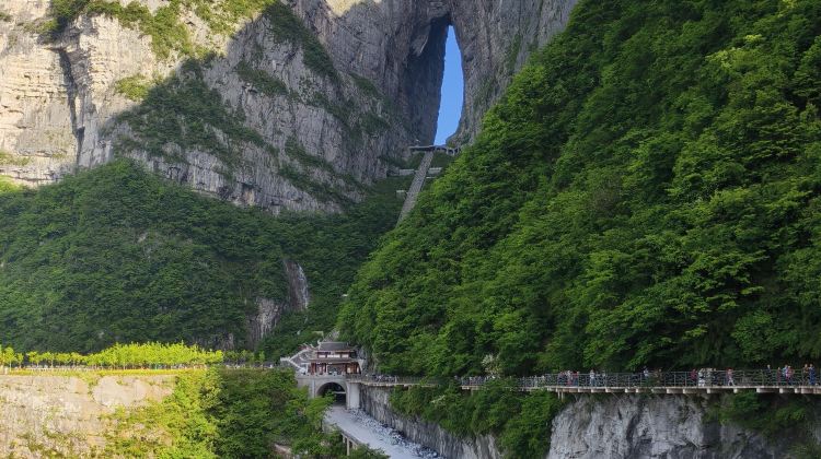 4D3N · Private Tours · Twin Forest Parks & Grand Canyon Karst Scenery Zhangjiajie + Zhangjiajie Grand Canyon + Tianmen Mountain National Forest Park + Zhangjiajie National Forest Park