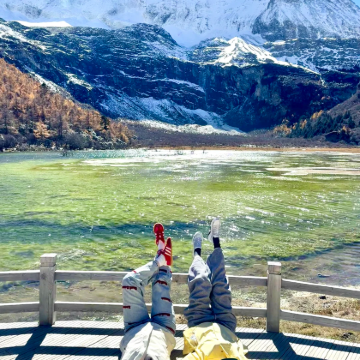 成都+稻城亚丁+四姑娘山景区+新都桥8日7晚拼小团