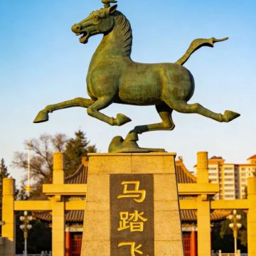 甘肃武威武威鸠摩罗什寺+武威文庙+天梯山石窟+民勤4日3晚私家团