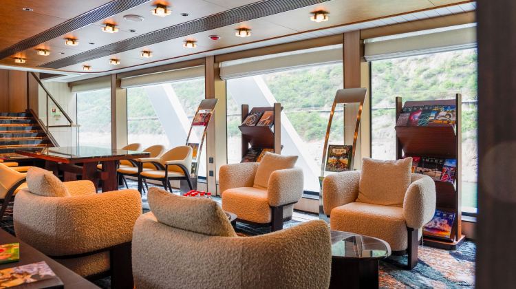 6D5N · Group Tours · VISTA HARMONY & VISTA AURORA Chongqing-Yichang Three Gorges Cruise+Dazu Rock Carving+Authentic City Walk