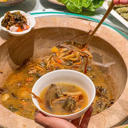 云南昆明+大理市+丽江+香格里拉8日7晚跟团游