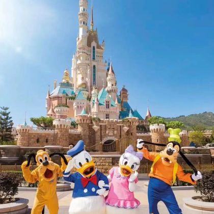 香港+澳门+迪士尼（Disney）+港珠澳大桥游+香港杜莎夫人蜡像馆5日4晚跟团游