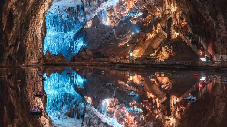 6-Day Guiyang + Huangguoshu Waterfall + Zhijindong Cave + Libo + Xijiang Qianhu Miao Village