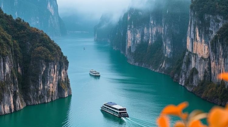 8D7N · Group Tours · Chongqing + Wuhan + Yangtze River Three Gorges + The Three Gorges Dam Tourism Area East Lake Scenic  Enjoy comfortable, private balcony cabins with lie-back river views