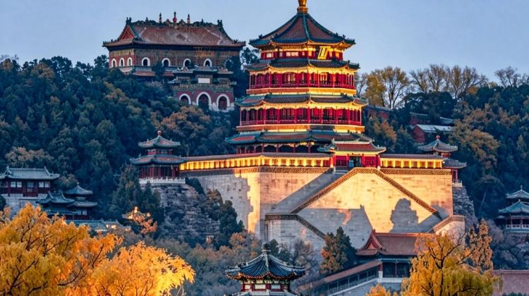 7D6N · Private Tours · Explore Gubei Water Town accommodation at Gubei Water Town Hotel, tour the Temple of Heaven in ancient attire, paint opera masks in hutongs and visit classic Beijing siheyuan.