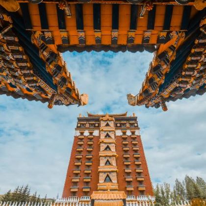 甘南+扎尕那+拉卜楞寺+甘加秘境+若尔盖+黄河九曲第一湾+郎木寺景区6日5晚跟团游