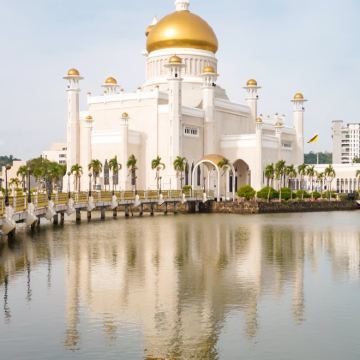 文莱达鲁萨兰国+奥马尔·阿里·赛义夫丁苏丹清真寺+苏丹纪念馆+杰米清真寺+甘榜亚逸3日2晚私家团