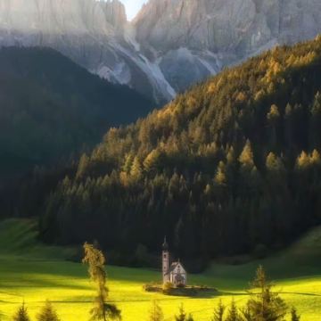 意大利+多洛米蒂山脉+少女峰+拉瓦莱多三峰山+龙疆湖+瑞士因特拉肯+采尔马特+苏黎世+日内瓦+阿彭策尔+沙夫豪森14日13晚私家团