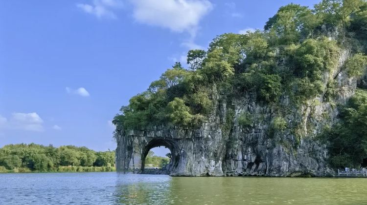 6D5N · Group Tours · China + Guilin + Yangshuo + Longji Rice Terraces + Guilin Li River Scenic Area + Guilin Ancient East Scenic Area