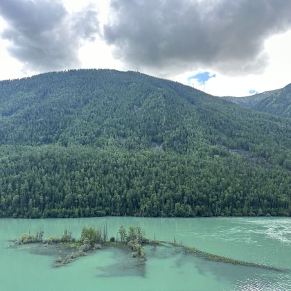 新疆北疆3日2晚私家团