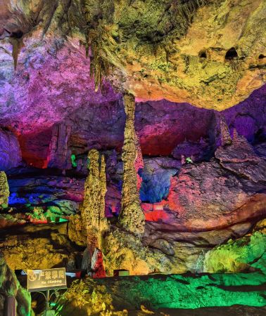 8D7N • Guangzhou & Guilin combo tour: Gratuities Included,  Dongli Village Intangible Heritage + 20-Yuan Note View + Zhaoqing Seven Star Crags + Lipu Tiangong Rock Cave