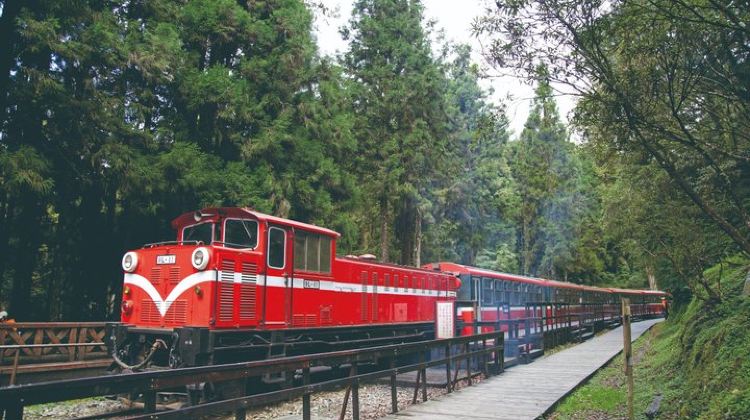 3-Day Private 3-Day Tour from Taipei: Sun Moon Lake, Alishan, Lukang