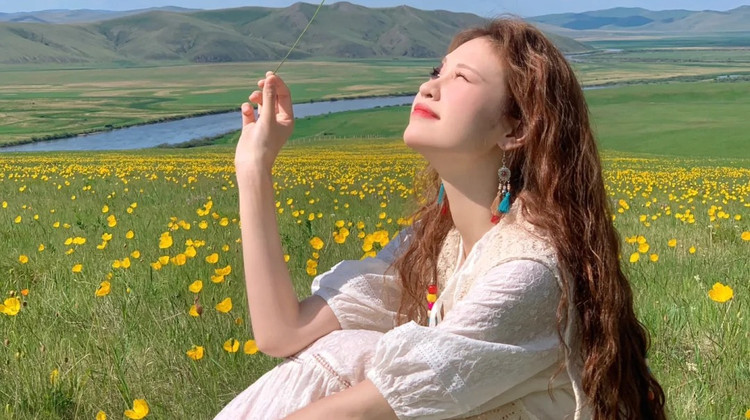 内蒙古乌兰布统草原+木兰围场+塞罕坝+坝上+承德避暑山庄+古北水镇5日4晚私家团·「醉美青春丨浪迹草原」暑期预售·咨询赠骑马体验·下单享立减『醉美的青春小镇拍摄地·220米彩虹滑草』草原越野车4H深度穿越丨皇家鹿园