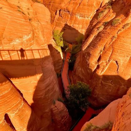 延安+壶口瀑布+陕西波浪谷景区+南泥湾风景区4日3晚私家团