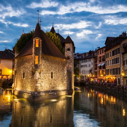 德国+捷克+奥地利+匈牙利+法国+瑞士13日12晚跟团游