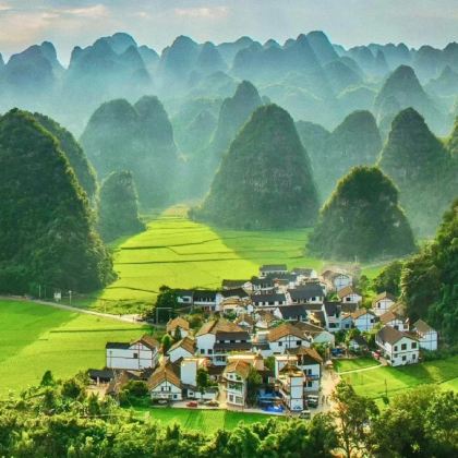 贵阳+兴义+黄果树景区+荔波小七孔景区+西江千户苗寨6日5晚自由行