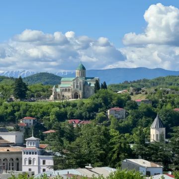 格鲁吉亚第比利斯+西格纳吉+卡兹贝吉+哥里+库塔伊西+巴统9日8晚拼小团