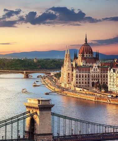 7D6N • 7 Day 6 Country Central Europe Group Tour from Frankfurt