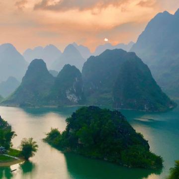 广西+德天跨国瀑布景区德天瀑布+通灵大峡谷+长寿村5日4晚跟团游